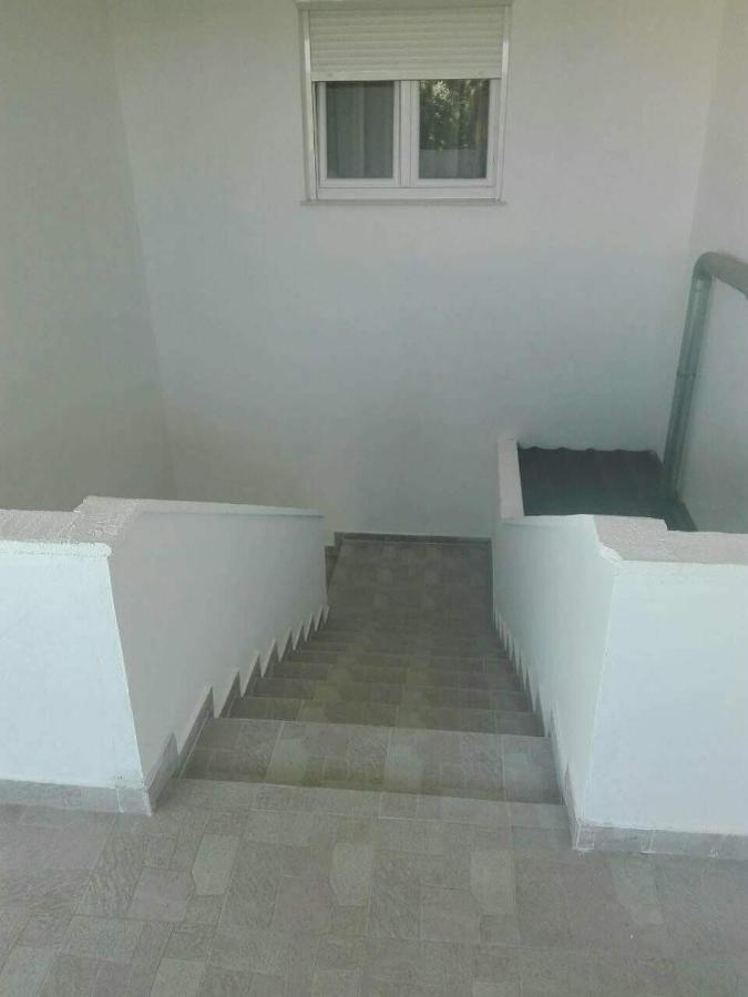 Apartman Vuleta Ražanac Exteriör bild